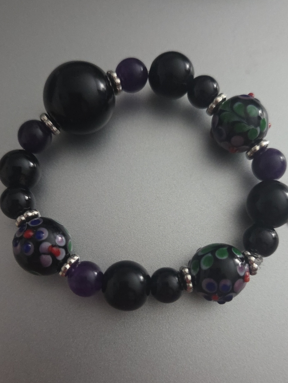 Black and Purple Floral Glass Bead Stretch Bracelet - Picture 1 of 1